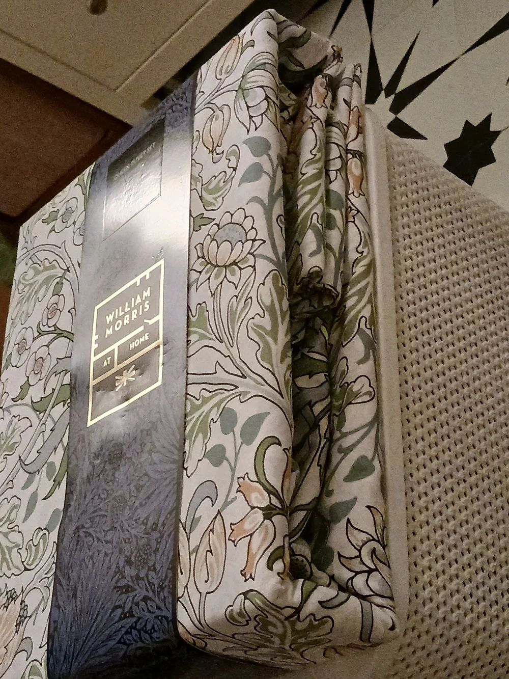 William Morris At Home Floral Queen Duvet Cover & 2 Shams Hyacinth Leaf Green